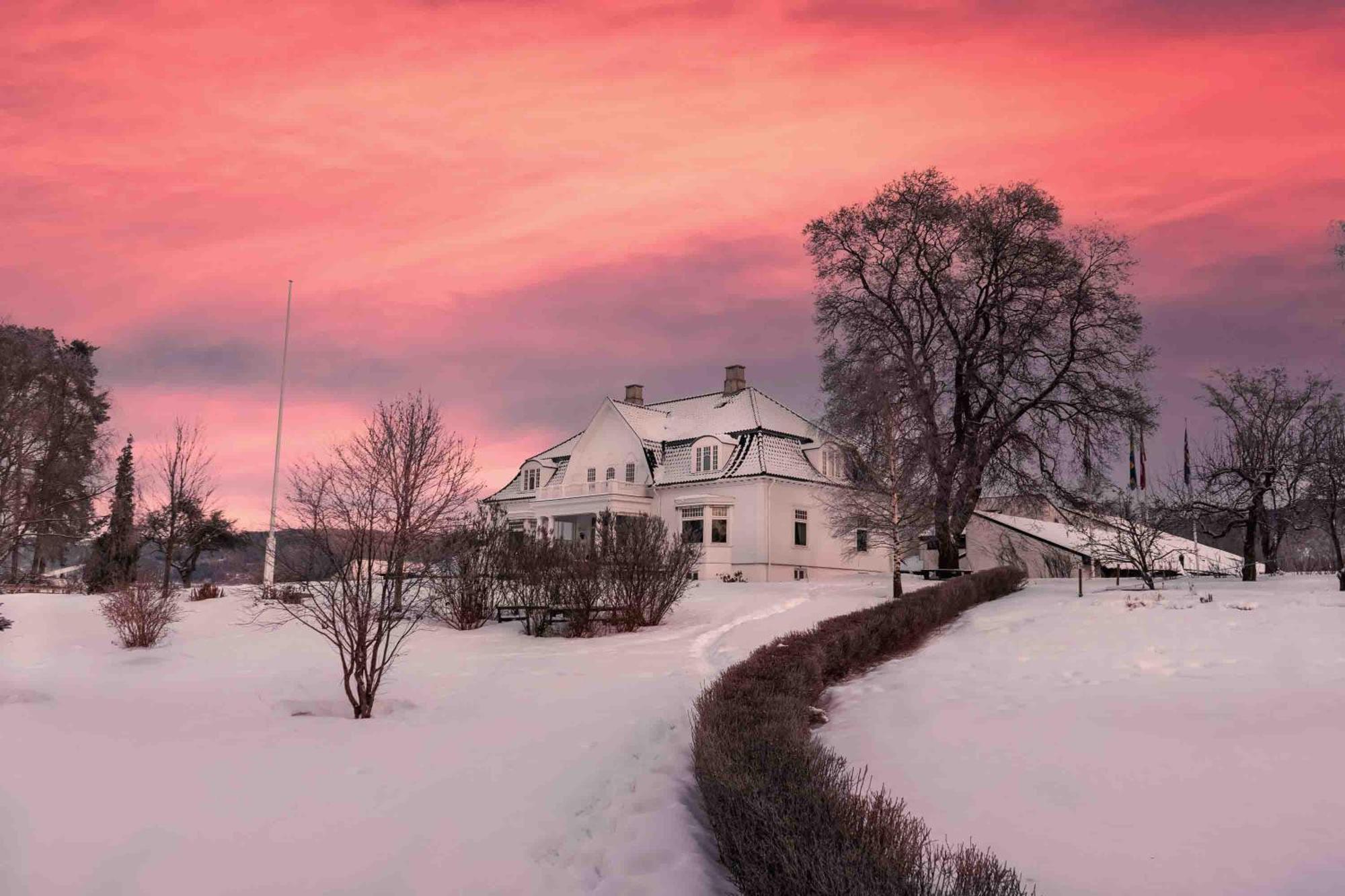 Thorbjornrud Hotell Jevnaker Exterior photo